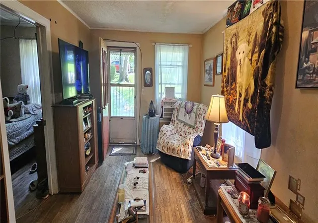 Photo 3 of Single family home for sale at 608 E Hereford Ave, Independence, MO 64055 | MLS# 2638680 | Listing updated on 2026-08-28