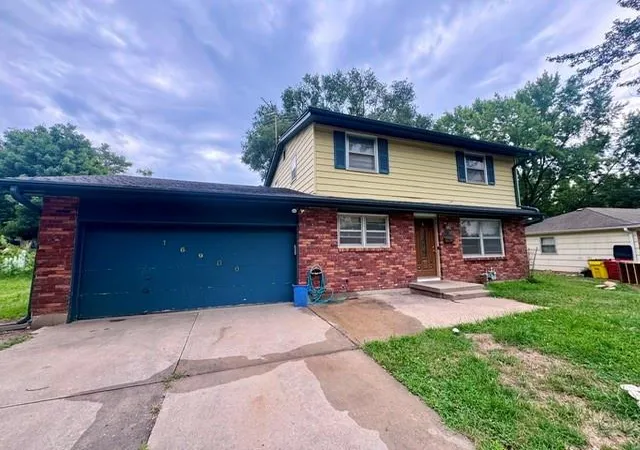 1st image of 16900 E Ellison Wy, Independence, MO 64055 | MLS# 2638687