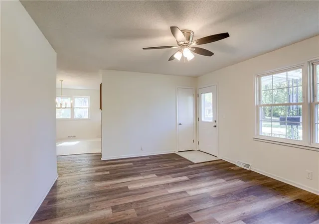 Photo 3 of Single family home for sale at 503 Cunningham St, Richmond, MO 64085 | MLS# 2638691 | Listing updated on 2026-10-06