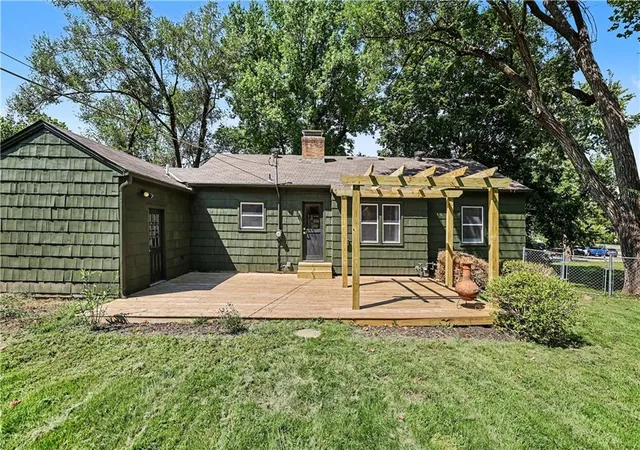 27th image of 6029 Woodson St, Mission, KS 66202 | MLS# 2638692