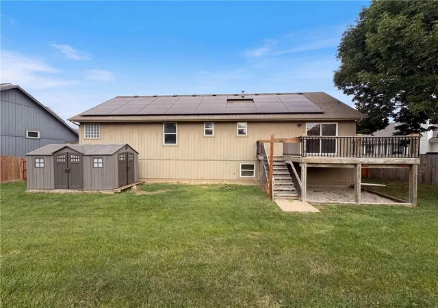 5th image of 403 S Lakeshore Dr, Raymore, MO 64083 | MLS# 2638694