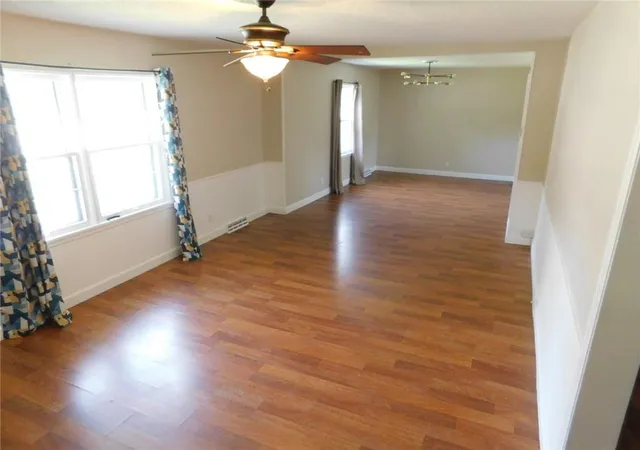 4th image of 613 W Jefferson St, Pittsburg, KS 66762 | MLS# 2638695