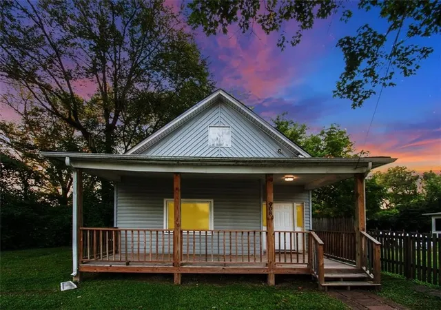 Photo 3 of Single family home for sale at 908 N High St, Sugar Creek, MO 64054 | MLS# 2638706 | Listing updated on 2026-08-29
