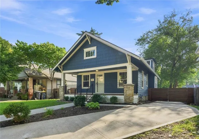 Photo 3 of Single family home for sale at 4451 Pennsylvania Ave, Kansas City, MO 64111 | MLS# 2638725 | Listing updated on 2026-09-13