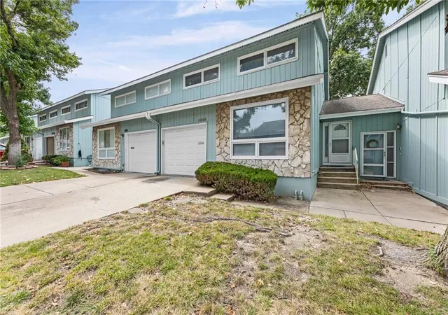 2nd image of 6559 W 49th St, Mission, KS 66202 | MLS# 2638731