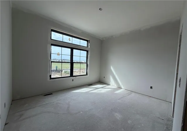 Photo 3 of Single family home for sale at 10419 N Liberty St, Kansas City, MO 64155 | MLS# 2638740 | Listing updated on 2026-10-20
