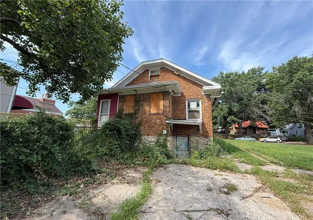 3rd image of 5437 Brooklyn Ave, Kansas City, MO 64130 | MLS# 2638743