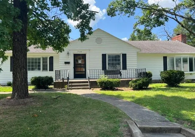 Photo 1 of Single family home for sale at 710 Bridge St, Sweet Springs, MO 65351 | MLS# 2638754 | Listing updated on 2026-09-18