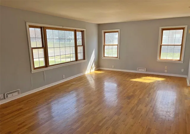 Photo 3 of Single family home for sale at 710 Bridge St, Sweet Springs, MO 65351 | MLS# 2638754 | Listing updated on 2026-09-18