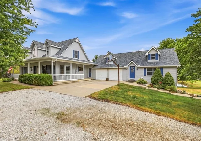 Photo 4 of Single family home for sale at 3930 W 223 St, Bucyrus, KS 66013 | MLS# 2638761 | Listing updated on 2026-10-06