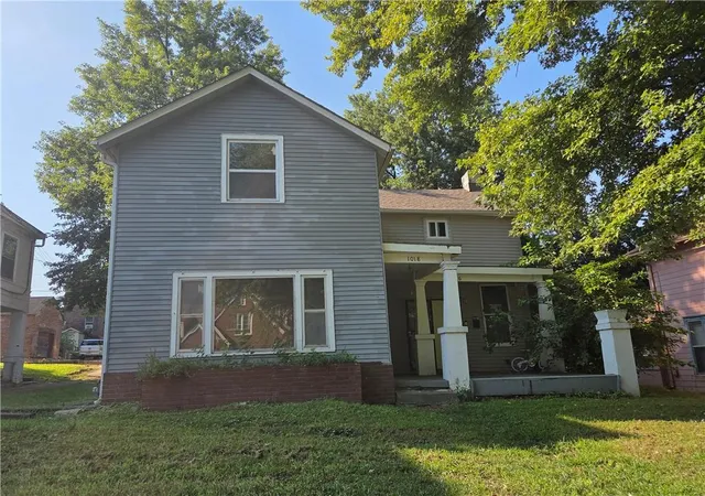 Photo 2 of Sale Pending at 1016 Henry St, St Joseph, MO 64501 | MLS# 2638770 | Listing updated on 2026-09-02