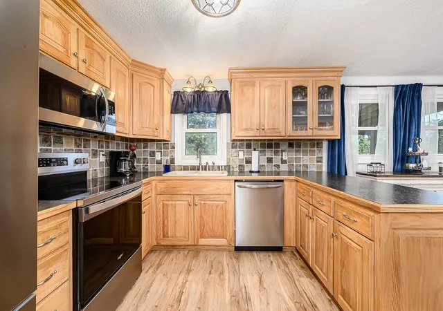 Photo 3 of Sale Pending at 13357 185th St, Linwood, KS 66052 | MLS# 2638777 | Listing updated on 2026-08-30