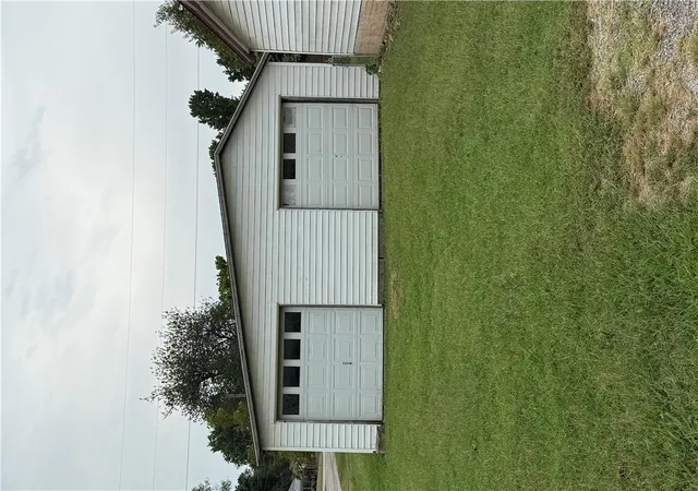 Photo 35 of Sale Pending at 923 E Walnut St, Rich Hill, MO 64779 | MLS# 2638781 | Listing updated on 2026-10-17