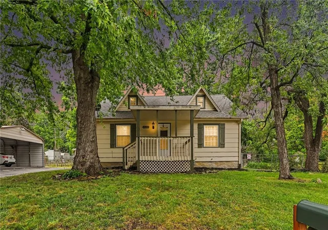 1st image of 2601 Se Wisconsin Ave, Topeka, KS 66605 | MLS# 2638782