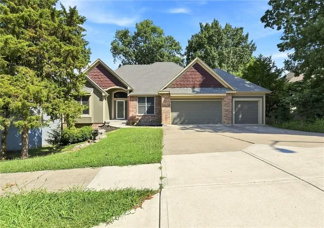 Photo 1 of Single family home for sale at 14314 E 97th Ter, Kansas City, MO 64139 | MLS# 2638788 | Listing updated on 2026-09-01
