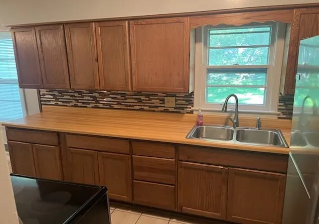 Photo 3 of Single family home for sale at 508 Se Independence Ave, Lee's Summit, MO 64063 | MLS# 2638789 | Listing updated on 2026-08-28