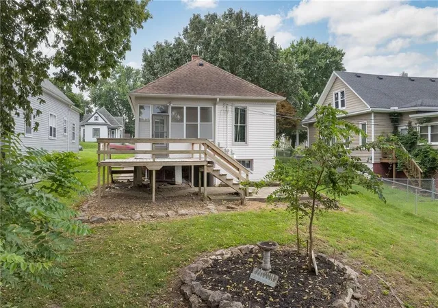 4th image of 2711 Mitchell Ave, St Joseph, MO 64507 | MLS# 2638795