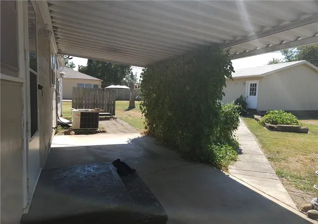 Photo 4 of Single family home for sale at 309 S Rutter Ave, Chanute, KS 66720 | MLS# 2638803 | Listing updated on 2026-09-02