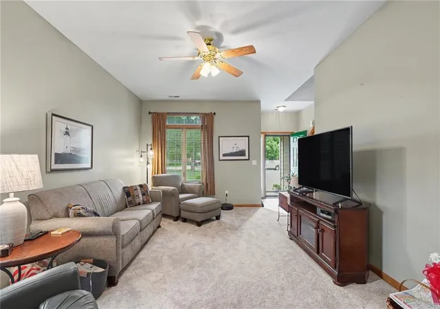 4th image of 2719 Larkspur Ct, Lawrence, KS 66047 | MLS# 2638807