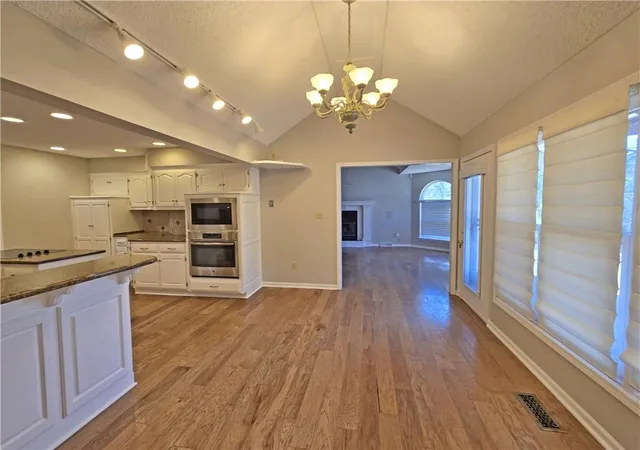 5th image of 3605 Sw Meyer Blvd, Blue Springs, MO 64015 | MLS# 2638809