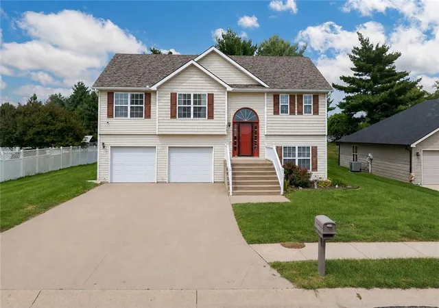 Photo 1 of Single family home for sale at 2603 Meadow Ridge Dr, St Joseph, MO 64504 | MLS# 2638813 | Listing updated on 2026-08-27