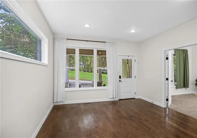 Photo 3 of Single family home for sale at 3207 Scott St, Saint Joseph, MO 64507 | MLS# 2638814 | Listing updated on 2026-10-04