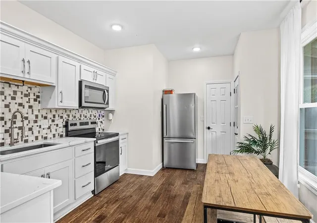 Photo 4 of Single family home for sale at 3207 Scott St, Saint Joseph, MO 64507 | MLS# 2638814 | Listing updated on 2026-10-04