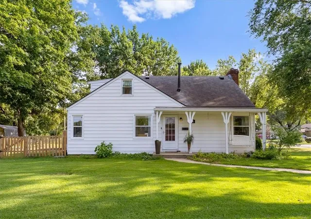 Photo 2 of Single family home for sale at 1001 Little Ave, Grandview, MO 64030 | MLS# 2638816 | Listing updated on 2026-09-15