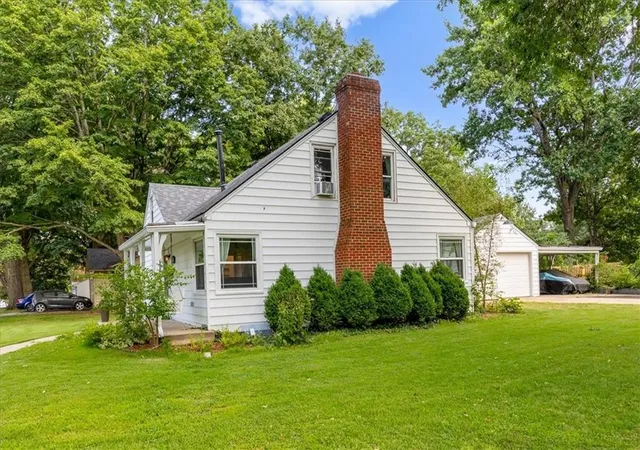 Photo 3 of Single family home for sale at 1001 Little Ave, Grandview, MO 64030 | MLS# 2638816 | Listing updated on 2026-09-15