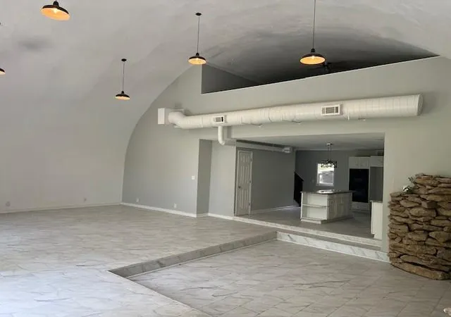 Photo 3 of Sale Pending at 2910 Karnes Rd, St Joseph, MO 64506 | MLS# 2638819 | Listing updated on 2026-09-24