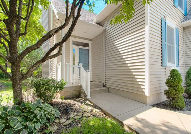 3rd image of 13449 W 126 Ter, Overland Park, KS 66213 | MLS# 2638832