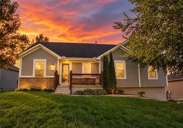 Photo 1 of Single family home for sale at 213 Ne Hannah Ct, Grain Valley, MO 64029 | MLS# 2638833 | Listing updated on 2026-10-03