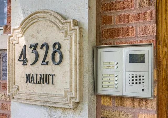Listing Photo 3 - Condo for sale in building located at 4328 Walnut St, Kansas, MO 64111 - Unit #2A