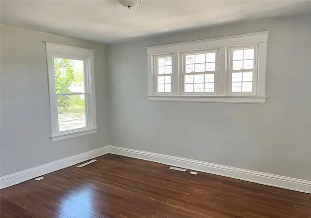 Photo 3 of Single family home for sale at 120 N 17th St, Lexington, MO 64067 | MLS# 2638845 | Listing updated on 2026-10-05