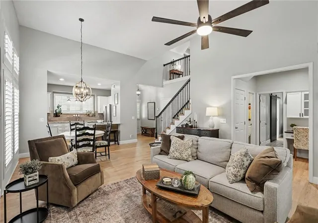Photo 4 of Sale Pending at 13424 W 126Th St, Overland Park, KS 66213 | MLS# 2638853 | Listing updated on 2026-09-06