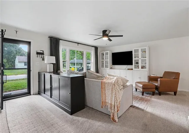 Photo 3 of Sale Pending at 4937 Ne Gladstone Ave, Kansas City, MO 64119 | MLS# 2638858 | Listing updated on 2026-09-01