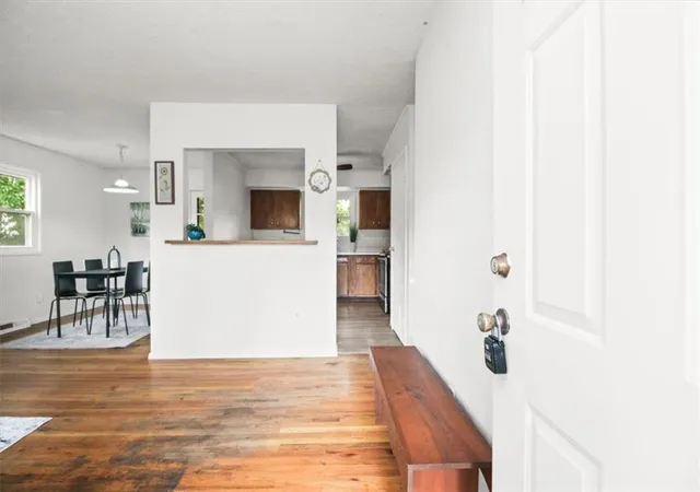 Photo 3 of Single family home for sale at 5200 Ne 56Th Pl, Kansas City, MO 64119 | MLS# 2638861 | Listing updated on 2026-10-03