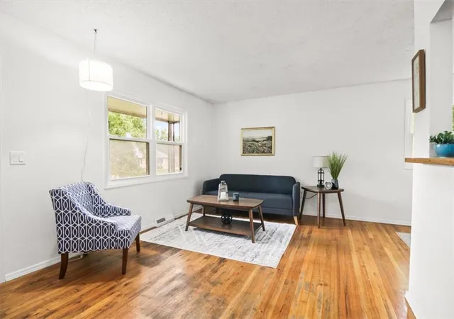 Photo 4 of Single family home for sale at 5200 Ne 56Th Pl, Kansas City, MO 64119 | MLS# 2638861 | Listing updated on 2026-10-03