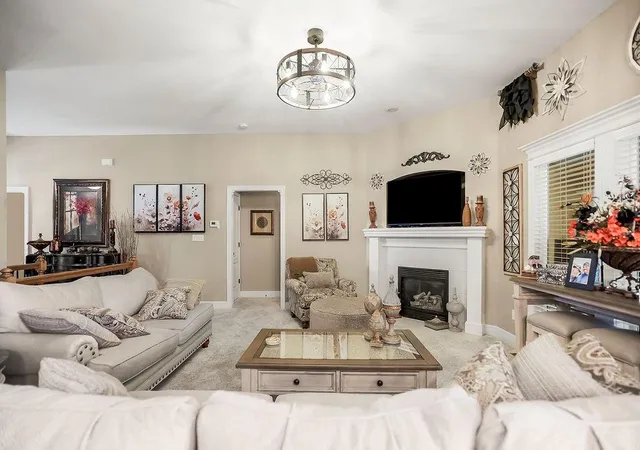 Photo 3 of Single family home for sale at 4025 Nw Chapman Dr, Blue Springs, MO 64015 | MLS# 2638874 | Listing updated on 2026-10-15