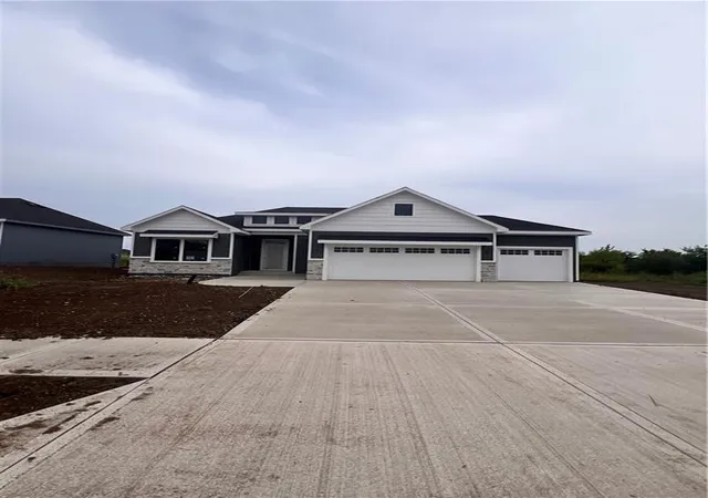 2nd image of 16367 Baxter St, Gardner, KS 66030 | MLS# 2638877
