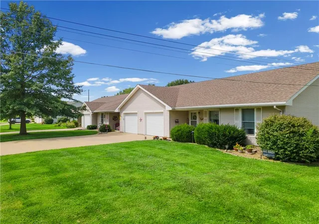 3rd image of 1110-1122 W Prospect St, Cameron, MO 64429 | MLS# 2638878