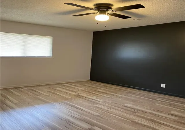 Listing Photo 5 - Condo for sale in building located at 2811 Pembroke Ln, St Joseph, MO 64506 - Unit #C-25