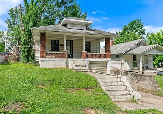 Photo 1 of Single family home for sale at 532 Blue Ridge Blvd, Kansas City, MO 64125 | MLS# 2638897 | Listing updated on 2026-09-03