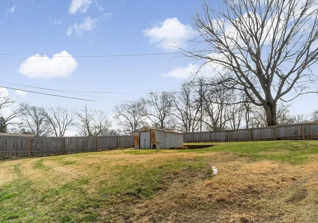 Photo 25 of Sale Pending at 5613 N Euclid Ave, Gladstone, MO 64118 | MLS# 2638899 | Listing updated on 2026-10-09