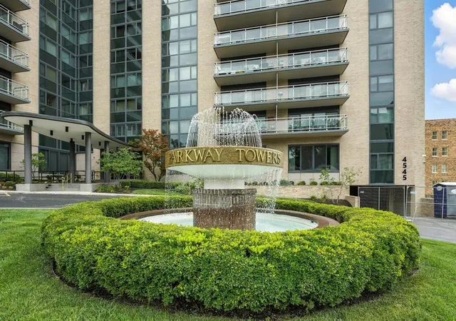 Photo 2 of Condo for sale at 4545 Wornall Rd #206, Kansas City, MO 64111 | MLS# 2638917 | Listing updated on 2026-09-03