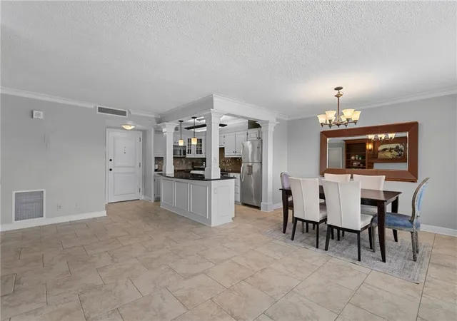 Photo 4 of Condo for sale at 4545 Wornall Rd #206, Kansas City, MO 64111 | MLS# 2638917 | Listing updated on 2026-09-03