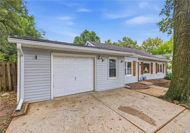 Photo 2 of Single family home for sale at 6104 W 53rd Terrace, Mission, KS 66202 | MLS# 2638919 | Listing updated on 2026-10-16