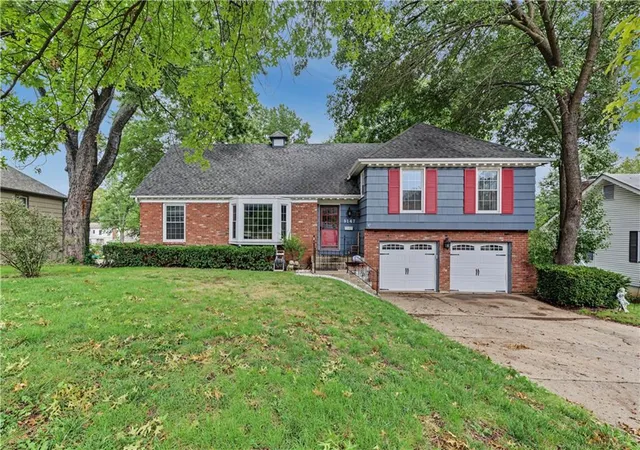 Single family home for sale at 9147 Westbrooke Dr, Overland Park, KS 66214 | MLS# 2638923