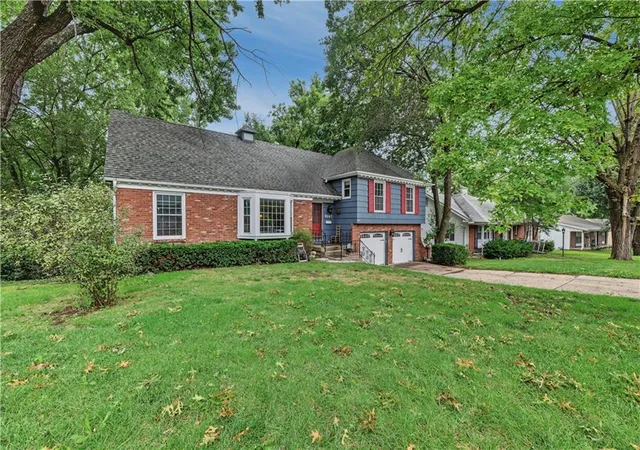 Photo 1 of Single family home for sale at 9147 Westbrooke Dr, Overland Park, KS 66214 | MLS# 2638923 | Listing updated on 2026-10-08