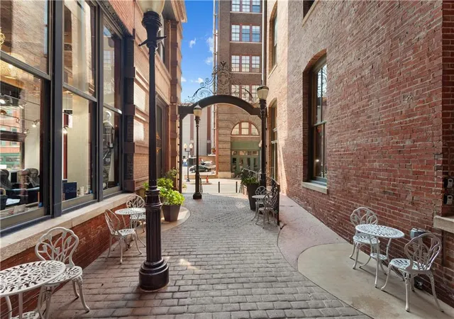 Photo 2 of Condo for sale at 308 W 8Th St #507, Kansas City, MO 64105 | MLS# 2638924 | Listing updated on 2026-09-03